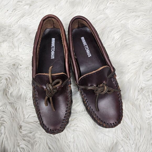 Minnetonka Moccasins Women's Size 6.5 Style 698 Brown Leather - Picture 1 of 9